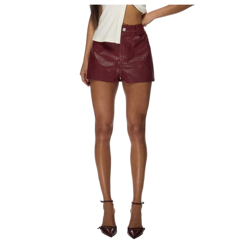 NWT MakeMeChic Faux Leather High Waist Shorts Burgundy Textured Shorts Medium